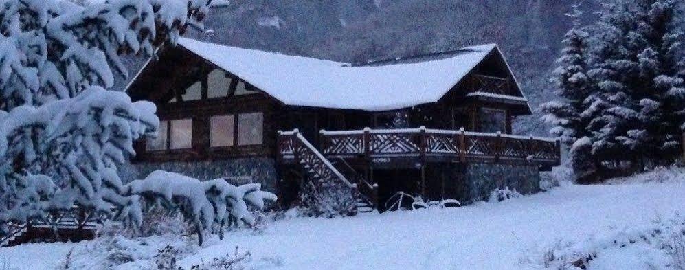 Juneberry Lodge Хоумър Екстериор снимка