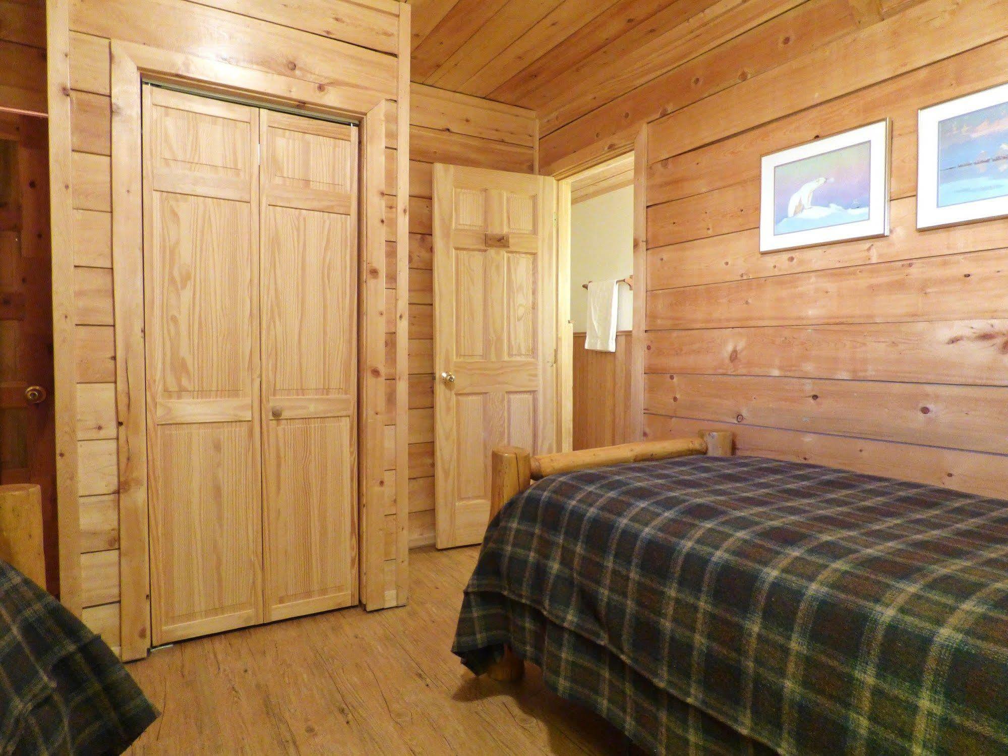 Juneberry Lodge Хоумър Екстериор снимка